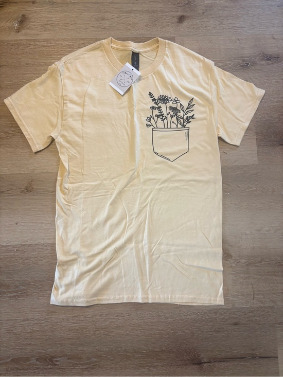 Gildan Tops - Butter Yellow Spring Bicycle Graphic Tee